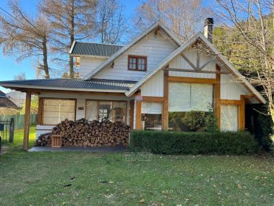 Casa 3 dormitorios en venta en Centro, San Martin de los Andes