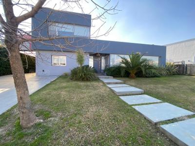 Casa 3 dormitorios en venta en Villanueva, Tigre