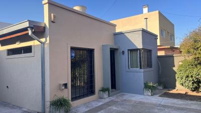 Casa 1 dormitorios en venta en Villa Castells, La Plata