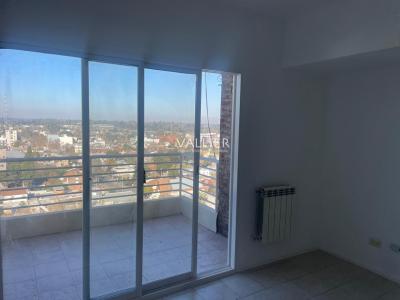 Departamento 3 dormitorios en venta en Pilar