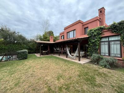 Casa 3 dormitorios en alquiler en Pilar