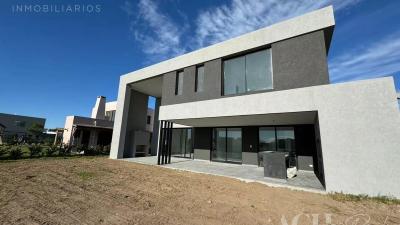 Casa 5 dormitorios en venta en San Matias, Escobar