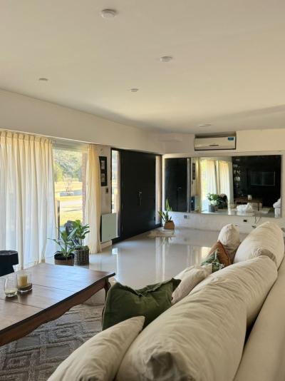 Casa 3 dormitorios en venta en Club de Campo Los Horneros, Escobar