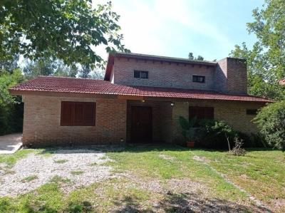Casa 3 dormitorios en alquiler en Los Quinchos Club de Campo, Pilar
