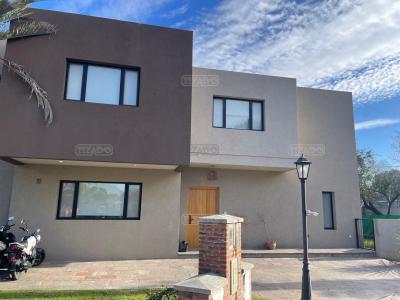 Casa 3 dormitorios en venta en Bella Vista, San Miguel