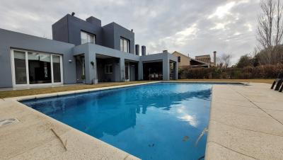 Casa 3 dormitorios en venta en General Pacheco, Tigre