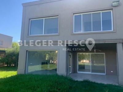 Casa 4 dormitorios en venta en General Pacheco, Tigre