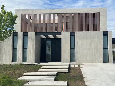 Casa 4 dormitorios en venta en Nordelta, Tigre