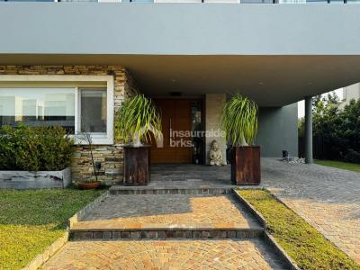 Casa 4 dormitorios en venta en Nordelta, Tigre