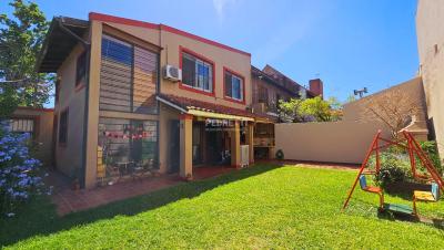 Casa 4 dormitorios en venta en Martinez, San Isidro