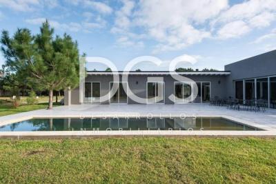 Casa 3 dormitorios en venta en La Herradura, Pinamar