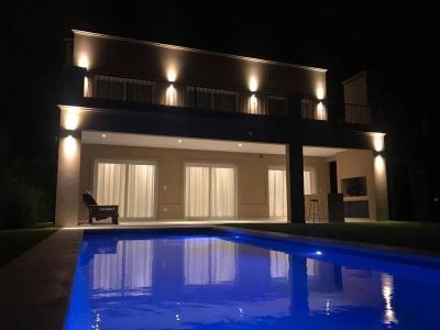 Casa 4 dormitorios en venta en Nordelta, Tigre