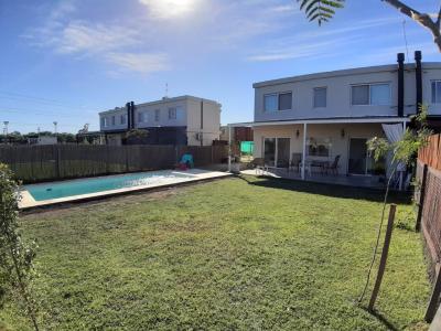 Casa 4 dormitorios en venta en Villanueva, Tigre