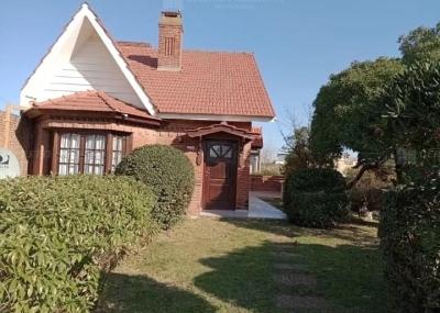 Casa 6 dormitorios en venta en Pinamar