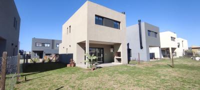 Casa 3 dormitorios en alquiler en El Aljibe, Pilar