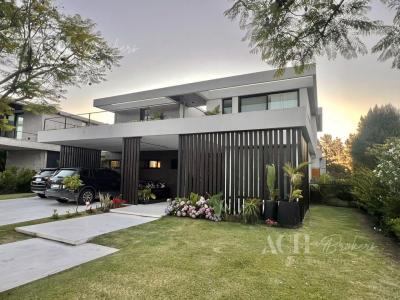 Casa 4 dormitorios en venta en Nordelta, Tigre