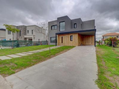 Casa 3 dormitorios en venta en Puertos, Escobar