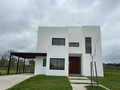Casa 3 dormitorios en venta en Puertos, Escobar