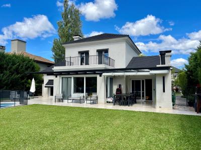 Casa 3 dormitorios en venta en Nordelta, Tigre