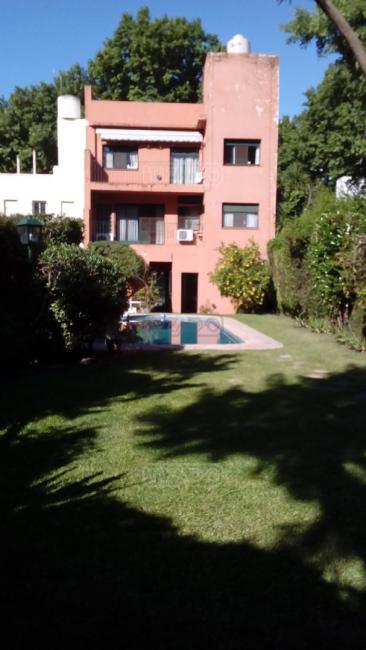 Casa 6 dormitorios en venta en Vicente Lopez
