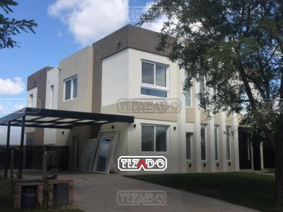 Casa 4 dormitorios en venta en El Canton, Escobar