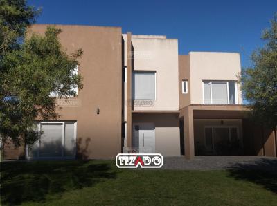 Casa 5 dormitorios en venta en El Canton, Escobar