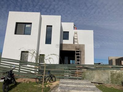Casa 3 dormitorios en venta en Villanueva, Tigre