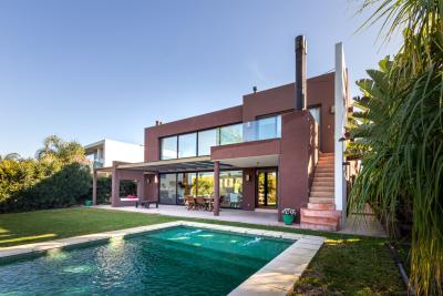 Casa 3 dormitorios en alquiler temporario en Santa Barbara, Tigre