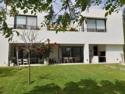 Casa 3 dormitorios en alquiler temporario en General Pacheco, Tigre