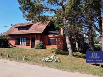 Casa 3 dormitorios en venta en Ostende, Pinamar