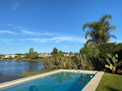 Casa 4 dormitorios en alquiler temporario en General Pacheco, Tigre