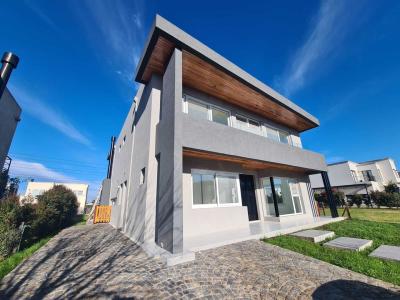 Casa 4 dormitorios en venta en Nordelta, Tigre