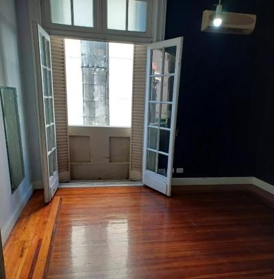 Departamento 4 dormitorios en venta en Monserrat, Ciudad de Buenos Aires