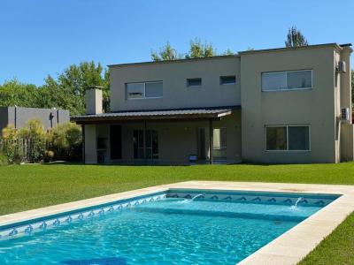 Casa 3 dormitorios en alquiler temporario en Villanueva, Tigre