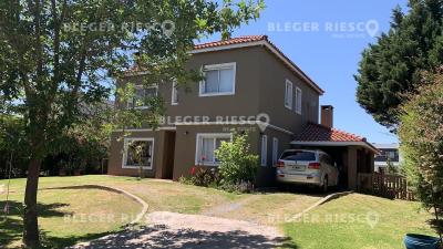 Casa 4 dormitorios en venta en Villanueva, Tigre