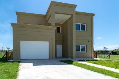 Casa 5 dormitorios en venta en Puertos, Escobar