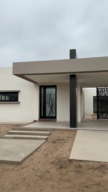 Casa 2 dormitorios en venta en San Luis Capital