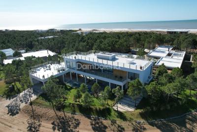 Casa 5 dormitorios en venta en Costa Esmeralda