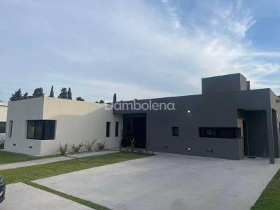 Casa 3 dormitorios en venta en Prados del Oeste, Moreno
