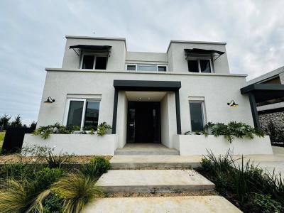 Casa 5 dormitorios en venta en Nordelta, Tigre