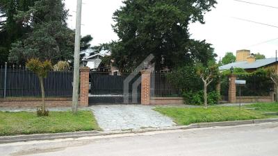 Casa 3 dormitorios en venta en Ing. Adolfo Sourdeaux, Malvinas Argentinas