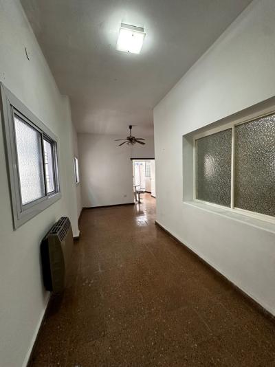 Departamento 2 dormitorios en venta en Caseros, Tres de Febrero