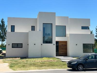 Casa 3 dormitorios en venta en Dique Lujan, Tigre