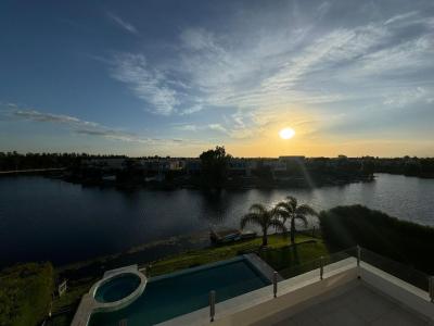 Casa 5 dormitorios en alquiler temporario en Nordelta, Tigre