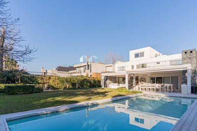 Casa 5 dormitorios en venta en Ayres Del Pilar, Pilar