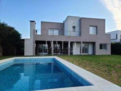 Casa 4 dormitorios en venta en Tigre