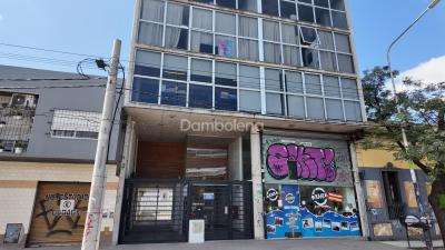 Oficina en alquiler en Moreno
