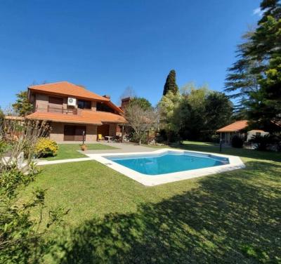 Casa 4 dormitorios en alquiler en Mapuche Country Club, Pilar