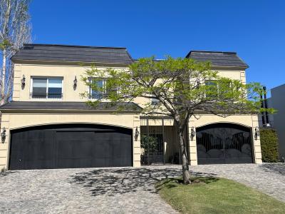 Casa 6 dormitorios en venta en Nordelta, Tigre