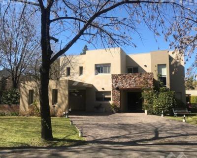 Casa 3 dormitorios en venta en Garin, Escobar